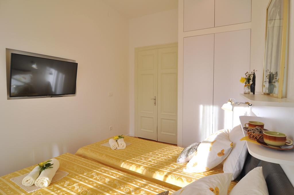 Apartment Barbara Centrum Split Buitenkant foto